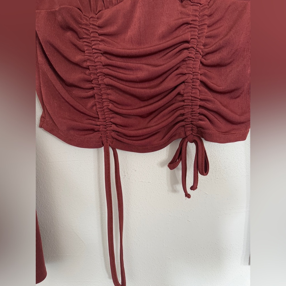 Women's Ruched Rust Top - Picture 4 of 9